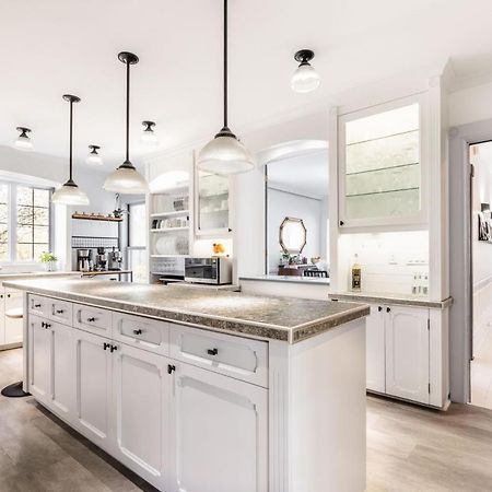 B&B Hillhouse Lac-Brome Bagian luar foto