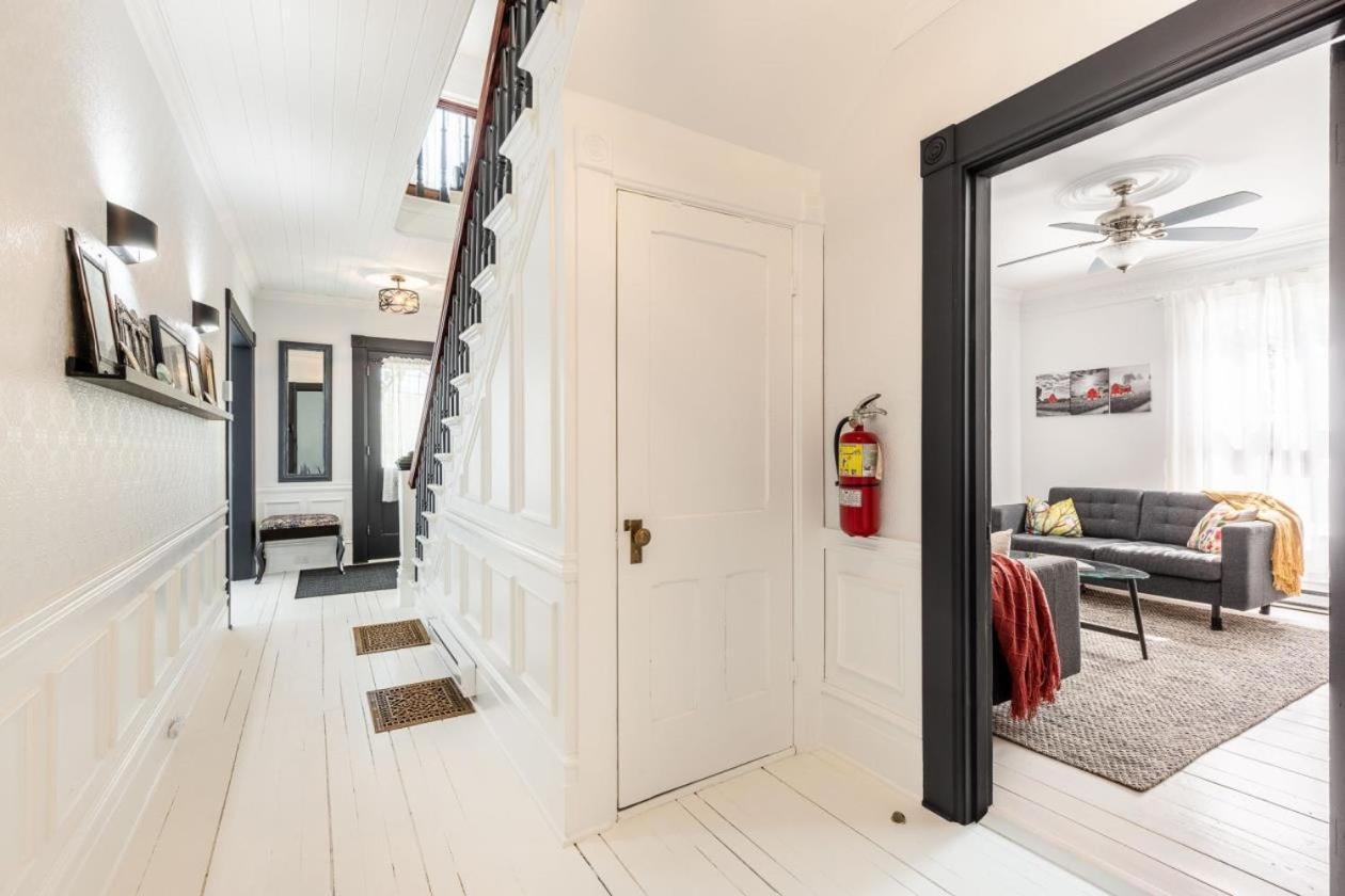 B&B Hillhouse Lac-Brome Bagian luar foto